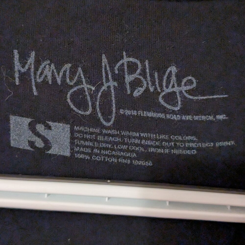 Mary J Blige 'What's the 411?' album cover tee shirt size small - Picture 3 of 4